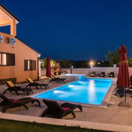 Luxury Hedone With Pool & Whirpool In Near The Villa Pula