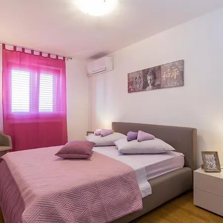 Villa Luxury Hedone With Pool & Whirpool In Near The Pula