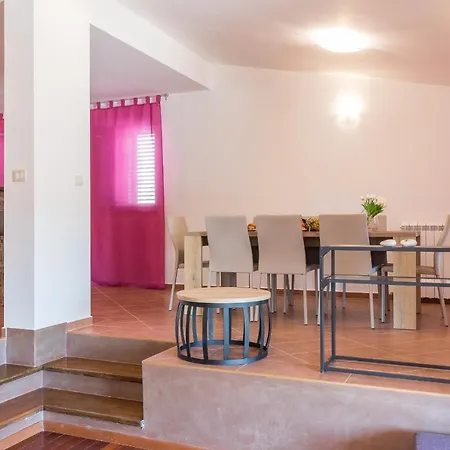 Luxury Hedone With Pool & Whirpool In Near The * Pula