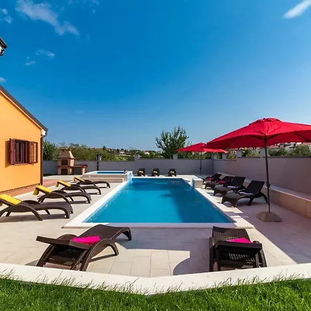 Villa Luxury Hedone With Pool & Whirpool In Near The Pula