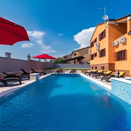 Luxury Hedone With Pool & Whirpool In Near The ヴィラ プーラ