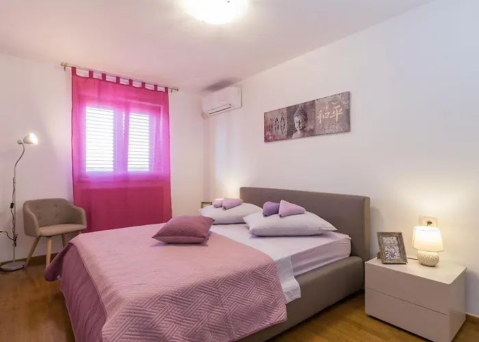 Villa Luxury Hedone With Pool & Whirpool In Near The Pula