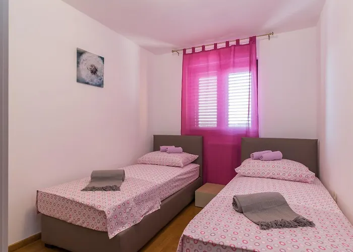 Luxury Hedone With Pool & Whirpool In Near The *