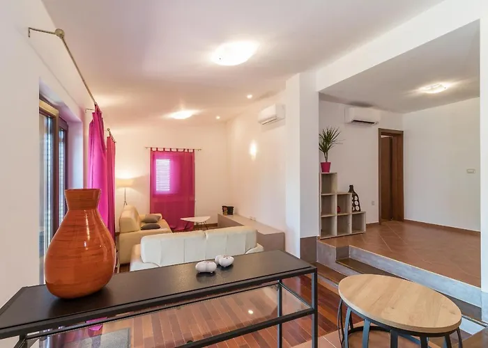 Luxury Hedone With Pool & Whirpool In Near The Villa Pula