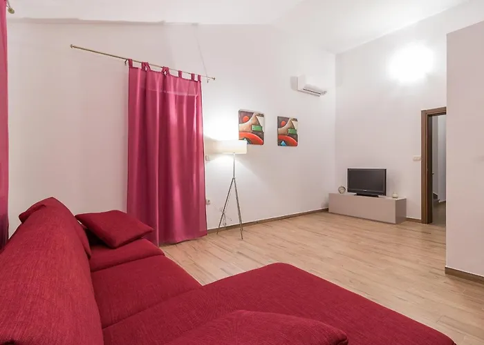 Villa Luxury Hedone With Pool & Whirpool In Near The Pula