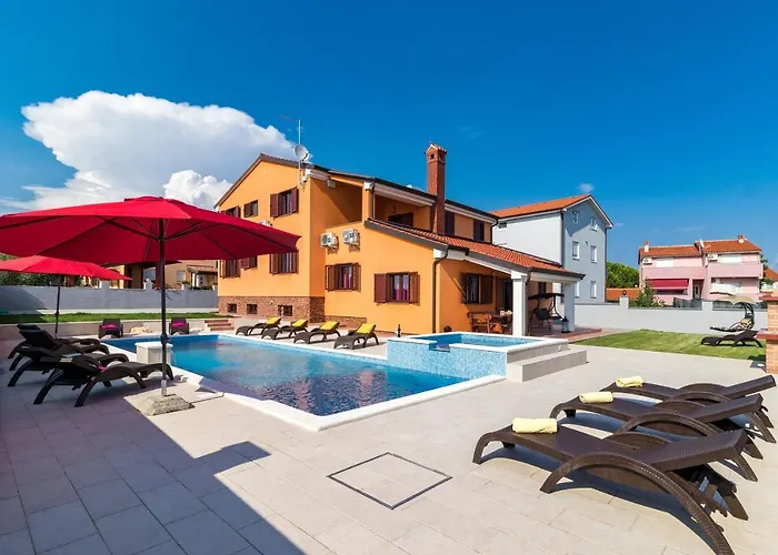 Villa Luxury Hedone With Pool & Whirpool In Near The Pula