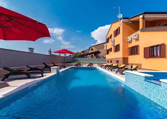 Luxury Hedone With Pool & Whirpool In Near The Villa Pula