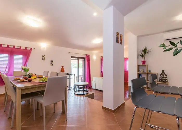 Luxury Hedone With Pool & Whirpool In Near The Villa *