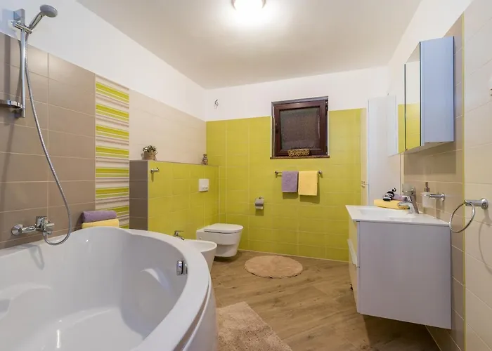 Villa Luxury Hedone With Pool & Whirpool In Near The Pula