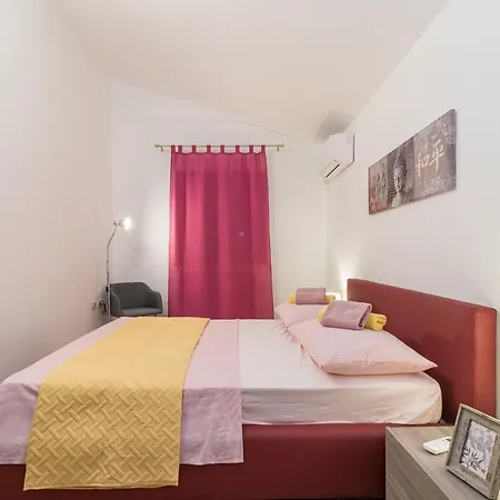 Luxury Hedone With Pool & Whirpool In Near The *