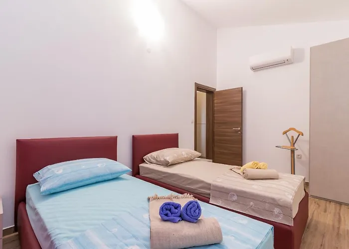 Luxury Hedone With Pool & Whirpool In Near The فيلة بولا