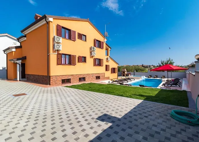Luxury Hedone With Pool & Whirpool In Near The فيلة *