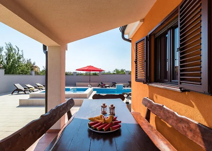 Luxury Hedone With Pool & Whirpool In Near The فيلة